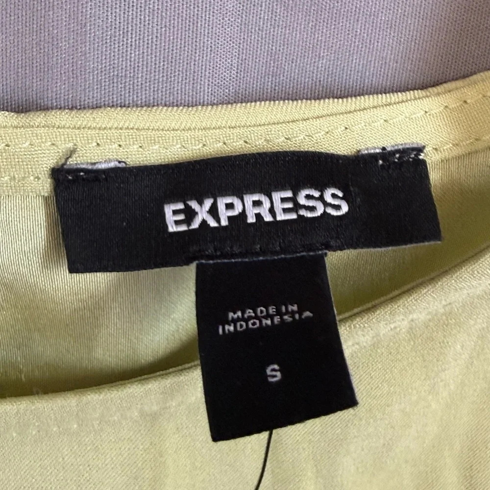 Express Light‎ Yellow Boxy Short-Sleeve Top - Picture 3 of 5